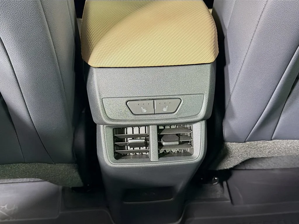New 2027 Sterling Gray Metallic Chevrolet ACTIV image 21