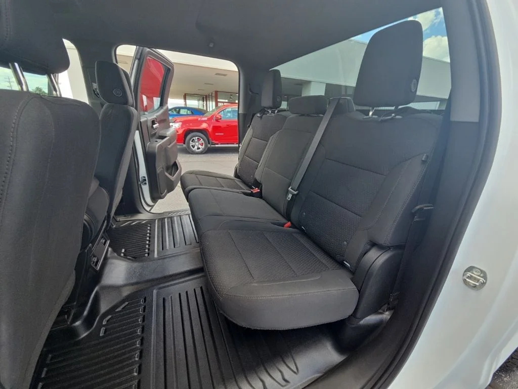 Used 2023 White GMC Pro image 28