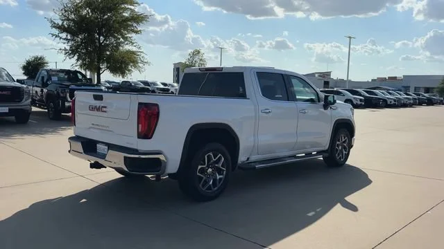 2026 GMC Sierra 1500 SLT - Photo 8