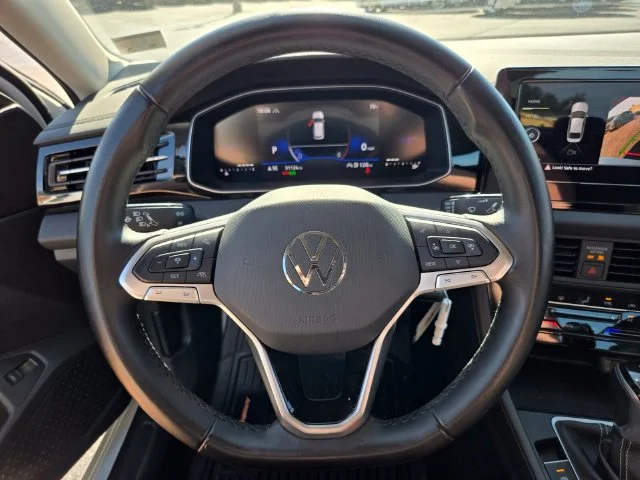 Used 2025 White Volkswagen 1.5T S image 29