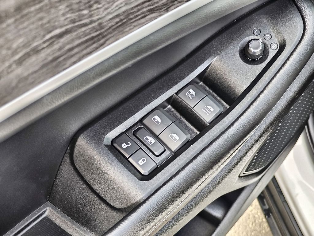 Used 2024 White Jeep Limited image 13