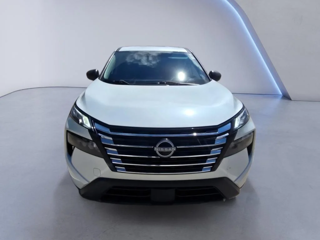 Used 2024 Everest White Pearl Nissan S image 9