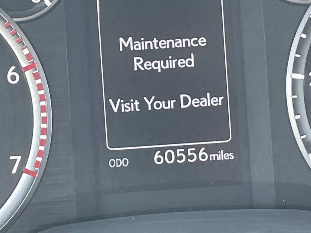 Used 2023 White Lexus 460 image 29