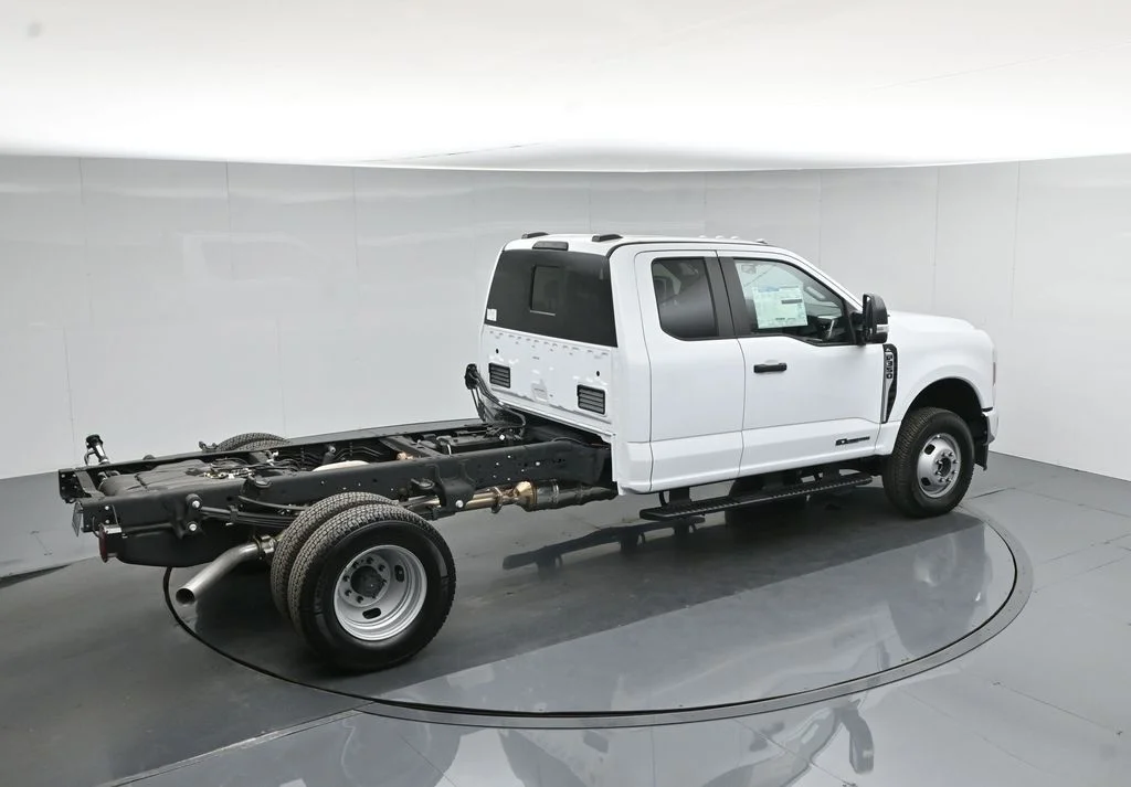 New 2025 White Ford XL image 36