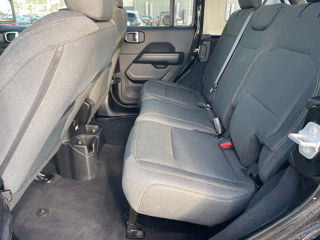 Used 2025 Black Jeep Sahara image 17