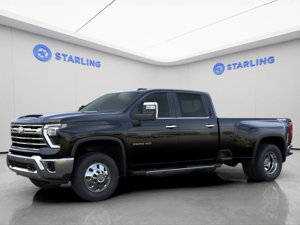 2025 Chevrolet Silverado 3500HD LTZ - Photo 2