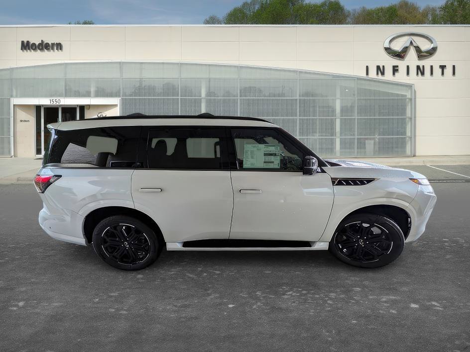 New 2027 Radiant White INFINITI SPORT image 4