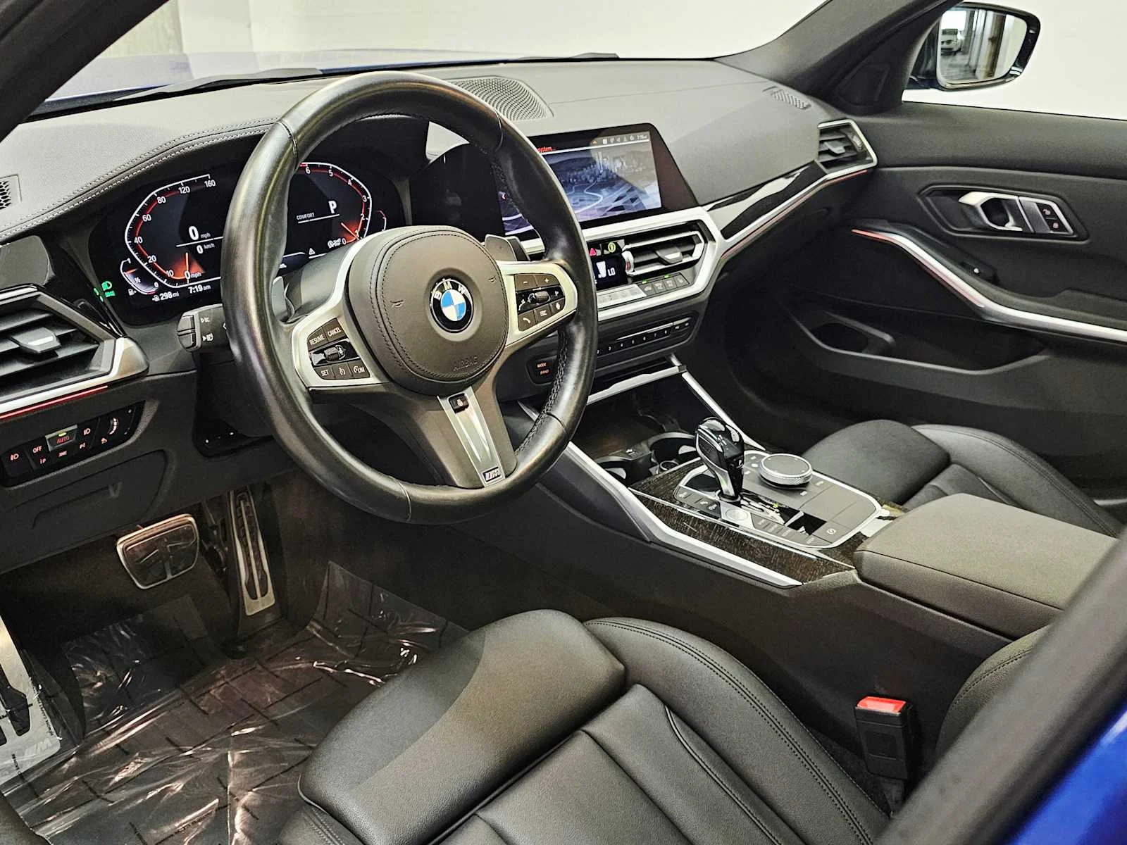 Used 2021 Portimao Blue Metallic BMW xDrive image 2
