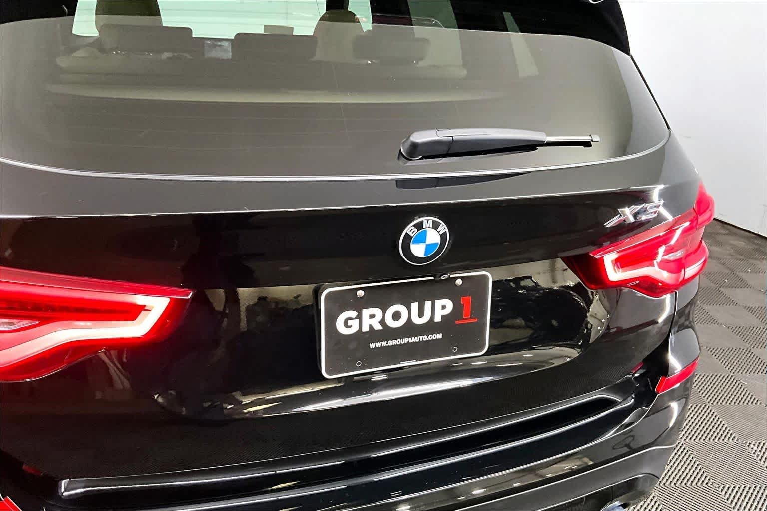Used 2018 Jet Black BMW xDrive30i image 31