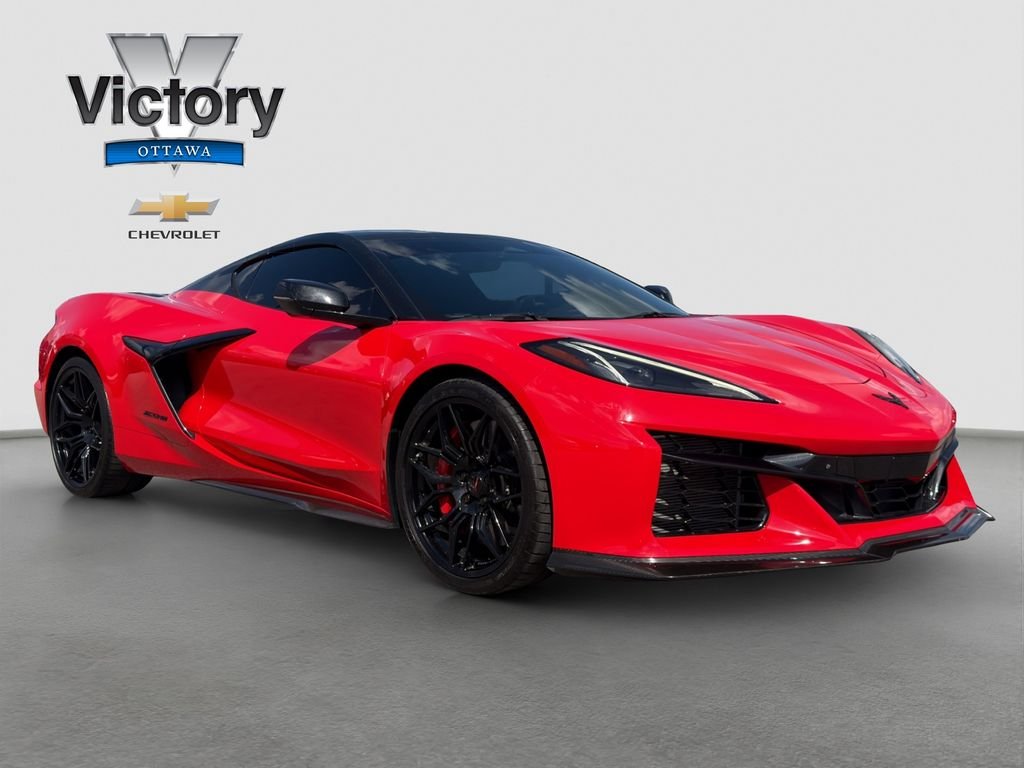 Used 2024 Red Chevrolet Z06 image 8