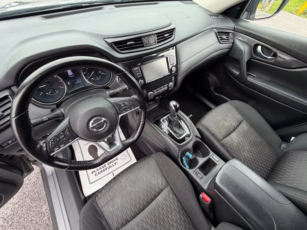 Used 2020 Gray Nissan SV image 13