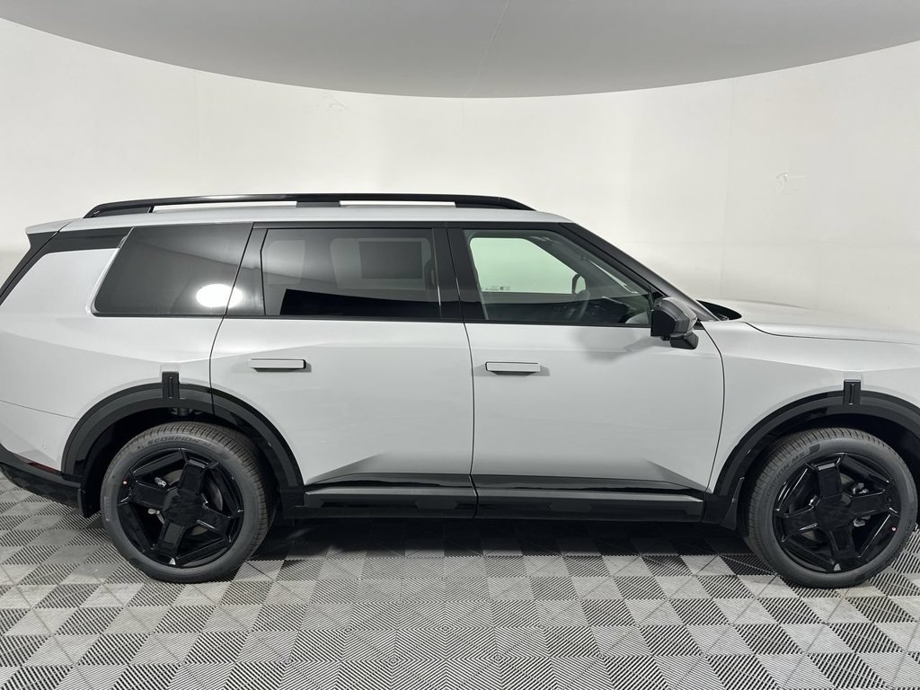New 2027 Wolf Gray Kia X-LINE SX image 18
