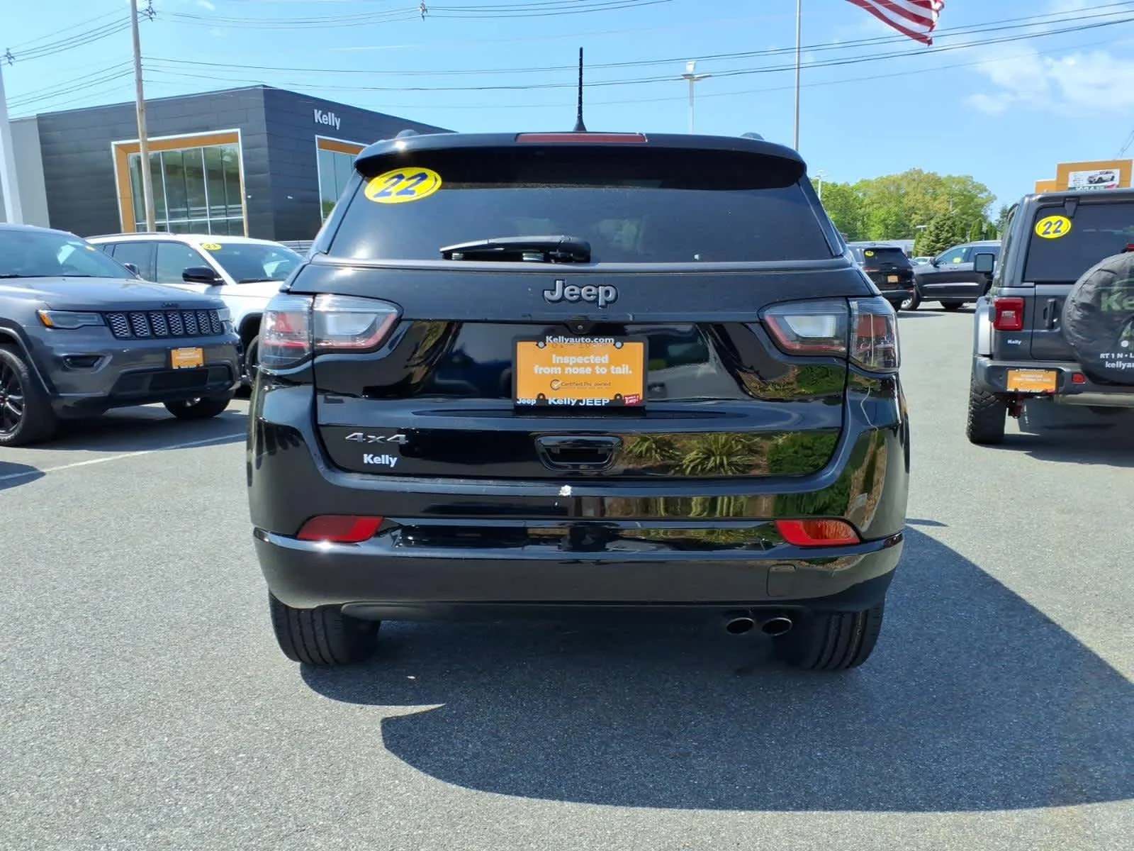 Certified Used 2022 Diamond Black Crystal Pearlcoat Jeep High Altitude image 9