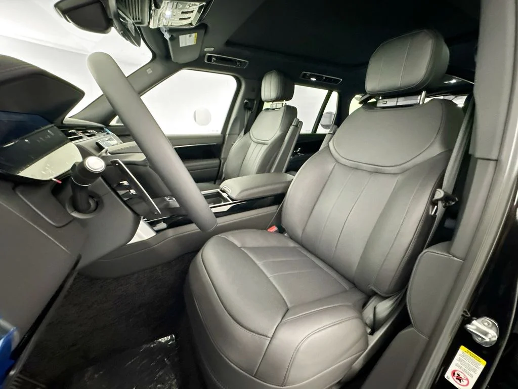 New 2026 Santorini Black Land Rover SE image 21