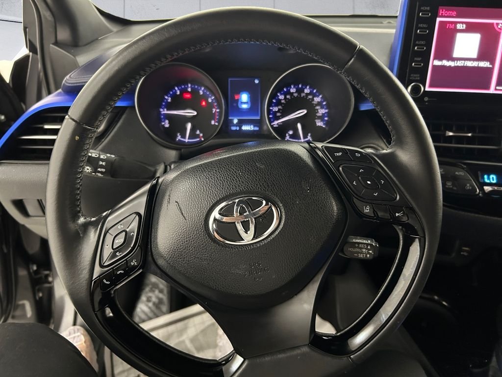 Used 2020 Gray Toyota XLE image 9