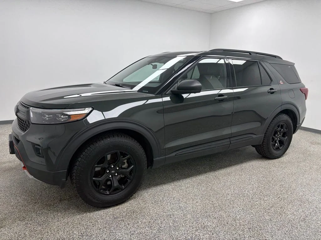 Used 2022 Green Ford Timberline image 3