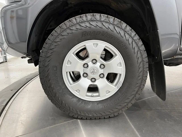 Used 2015 Magnetic Gray Metallic Toyota Base image 16