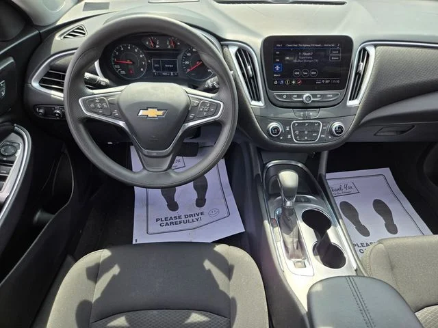 Used 2022 White Chevrolet LT image 13