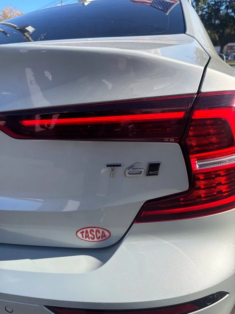 Used 2019 Beige Volvo T6 Momentum image 15