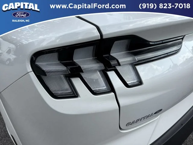 Used 2025 White Ford Premium image 15