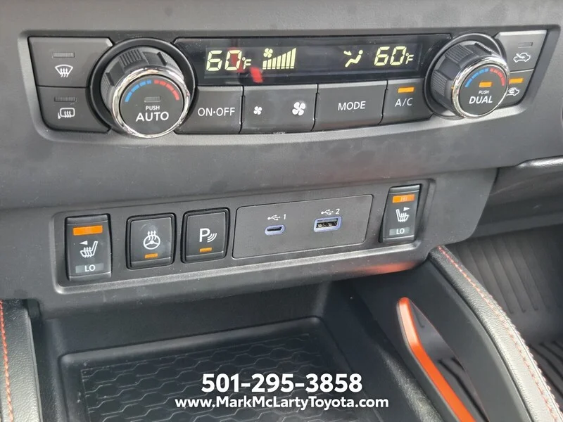 Used 2023 Glacier White NISSAN CREW CAB 4X4 PRO-4X AUTO image 20