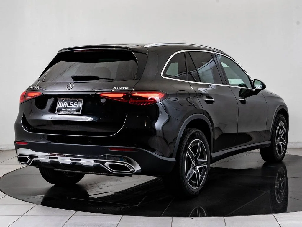 Used 2026 Black Mercedes-Benz GLC 300 image 10