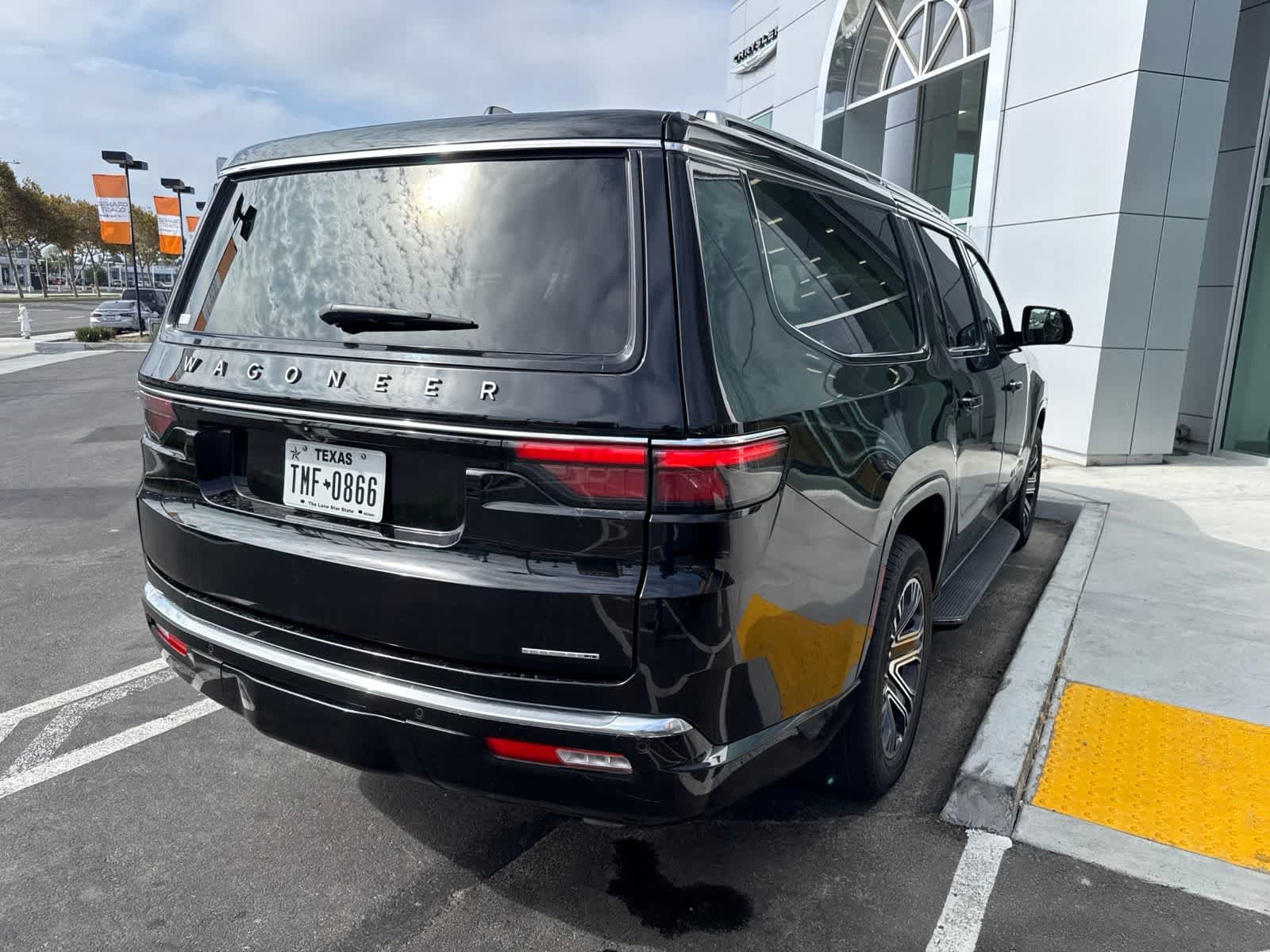 Used 2024 Diamond Black Crystal Pearlcoat Jeep Series II image 11