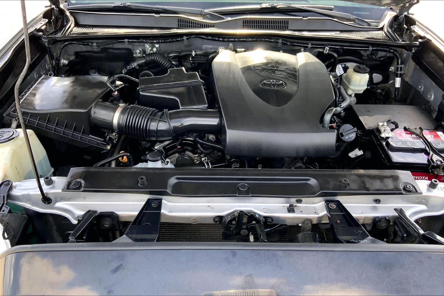 Used 2019 Silver Sky Metallic Toyota SR5 image 30