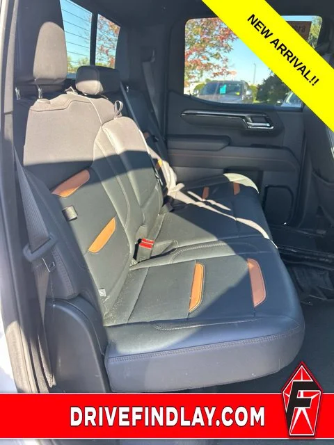 Used 2025 White GMC AT4 image 7