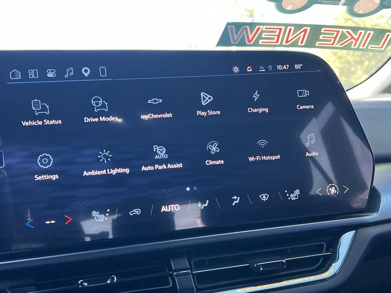 2024 Chevrolet Equinox EV Launch Edition - Photo 17