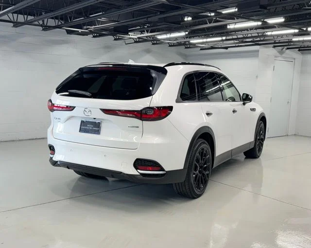 Used 2025 White Mazda 3.3 Turbo Premium image 5