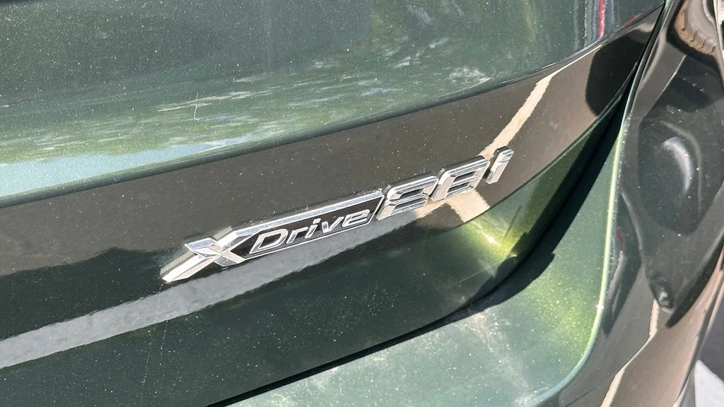 Used 2025 San Remo Green Metallic BMW xDrive28i image 7