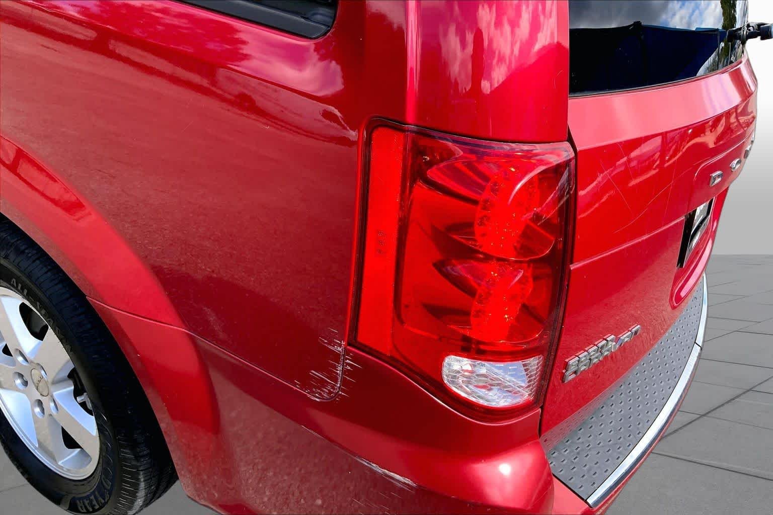 Used 2013 Redline Two-Coat Pearl Dodge SXT image 28