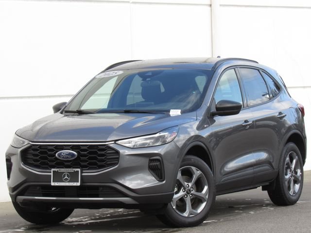 2025 Ford Escape ST-Line AWD's photo