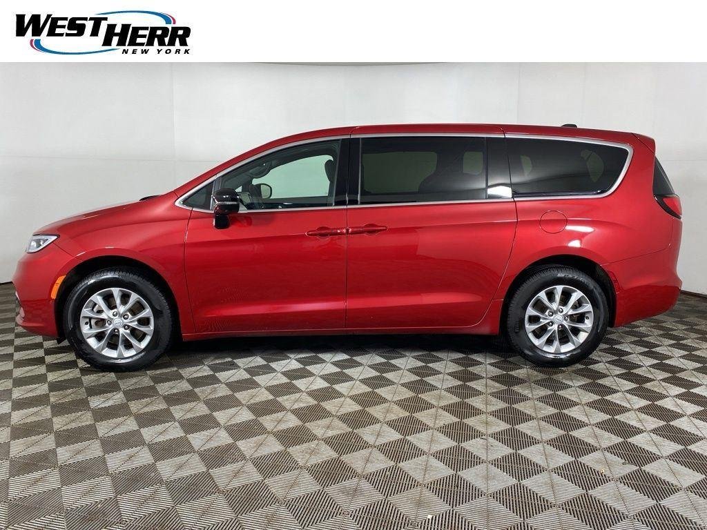 Used 2026 Red Hot Pearlcoat Chrysler Select AWD image 26