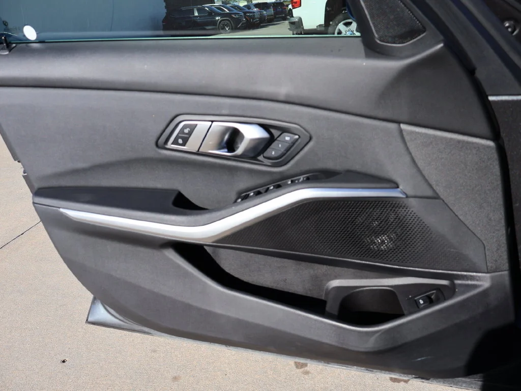 Used 2019 Mineral Grey Metallic BMW 330i xDrive image 42