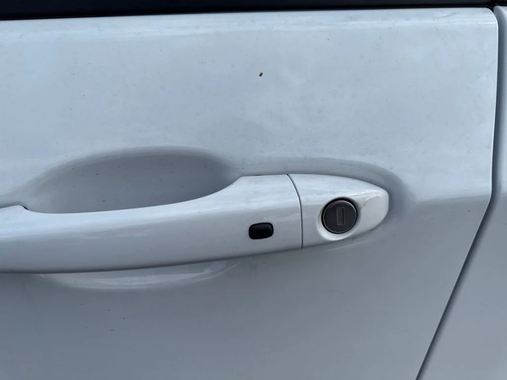 New 2026 Bright White Clear-Coat Exterior Paint Jeep Trailhawk image 13