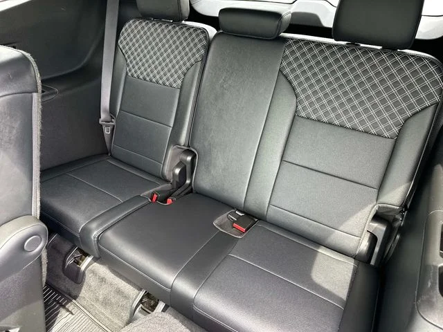 Used 2024 Black GMC Denali image 12