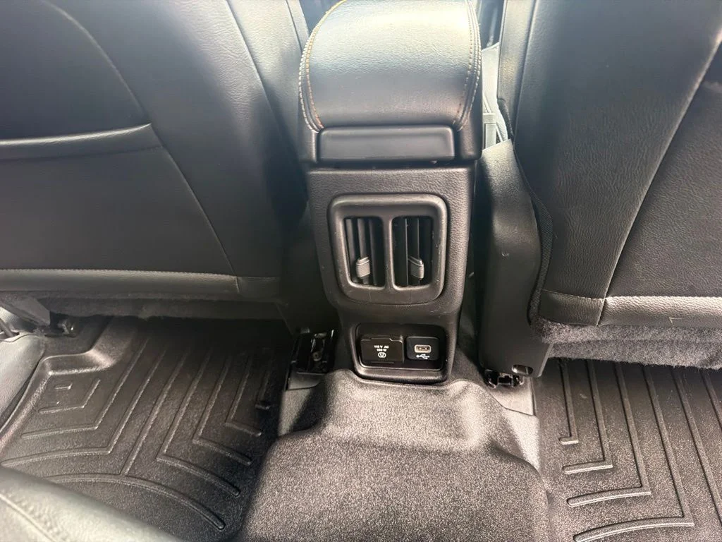 Certified Used 2021 Granite Crystal Clearcoat Metallic Jeep Latitude image 50