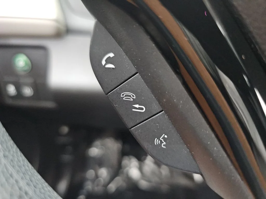 Used 2018 Silver Honda LX image 22