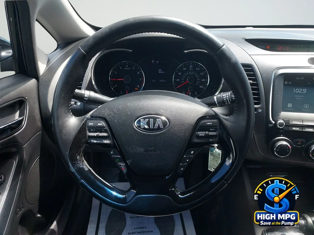 Used 2017 Black Kia S image 20