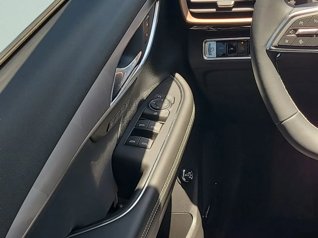 New 2026 Iridescent White Tricoat Buick Sport Touring image 19