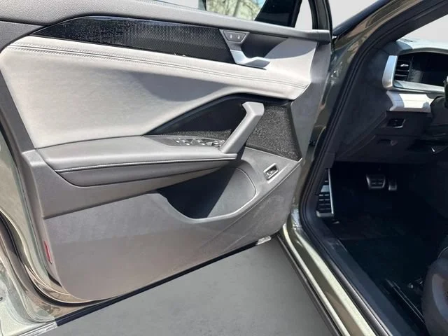 New 2026 Avocado Green w/Deep Black Roof Volkswagen SE R-Line Black image 16