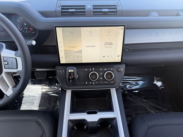 New 2026 Santorini Black Land Rover S image 15