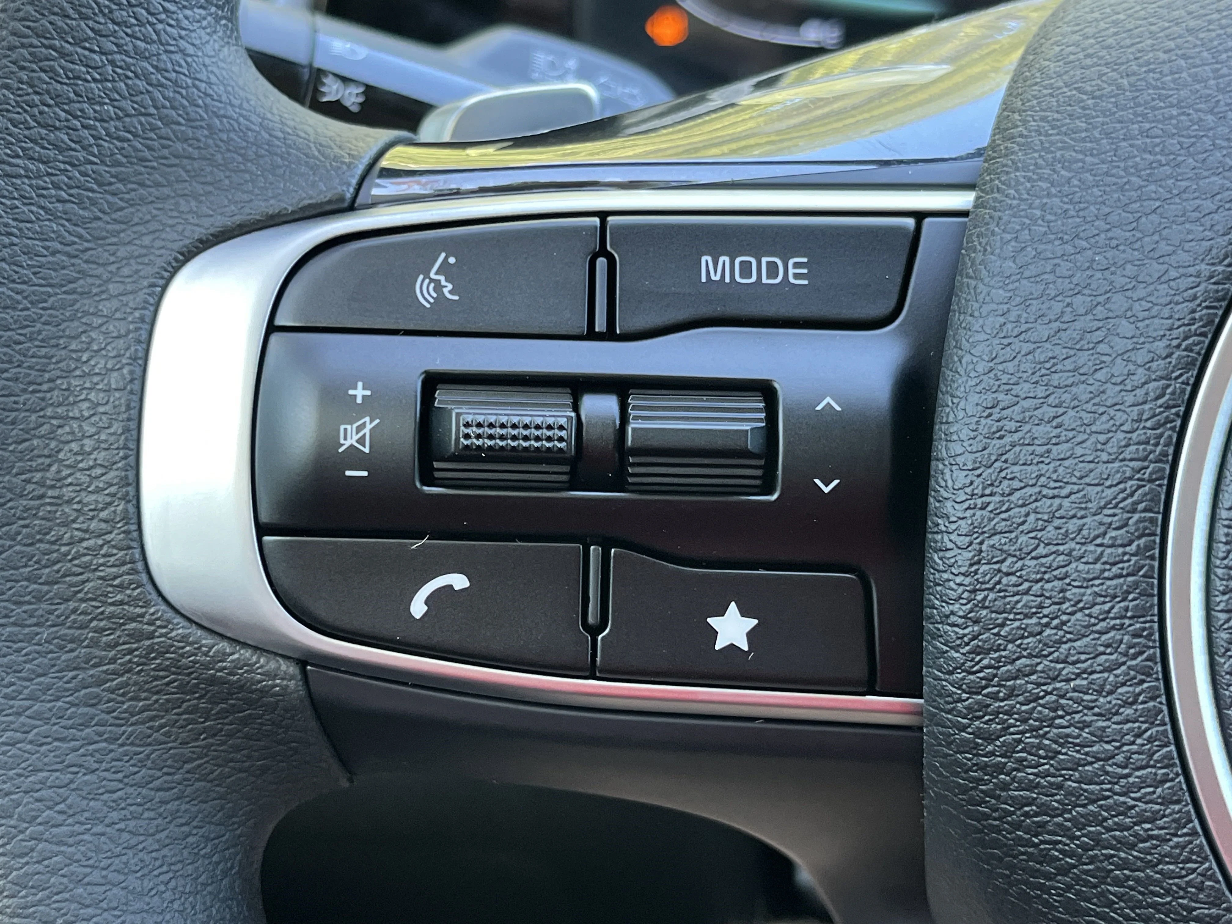 2025 Kia Sportage LX Hybrid - Photo 14