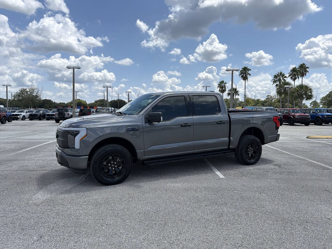 Used 2025 Gray Metallic Ford XLT image 1