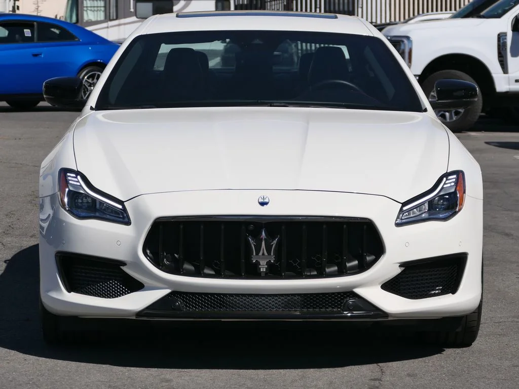 Used 2024  Maserati Modena image 6