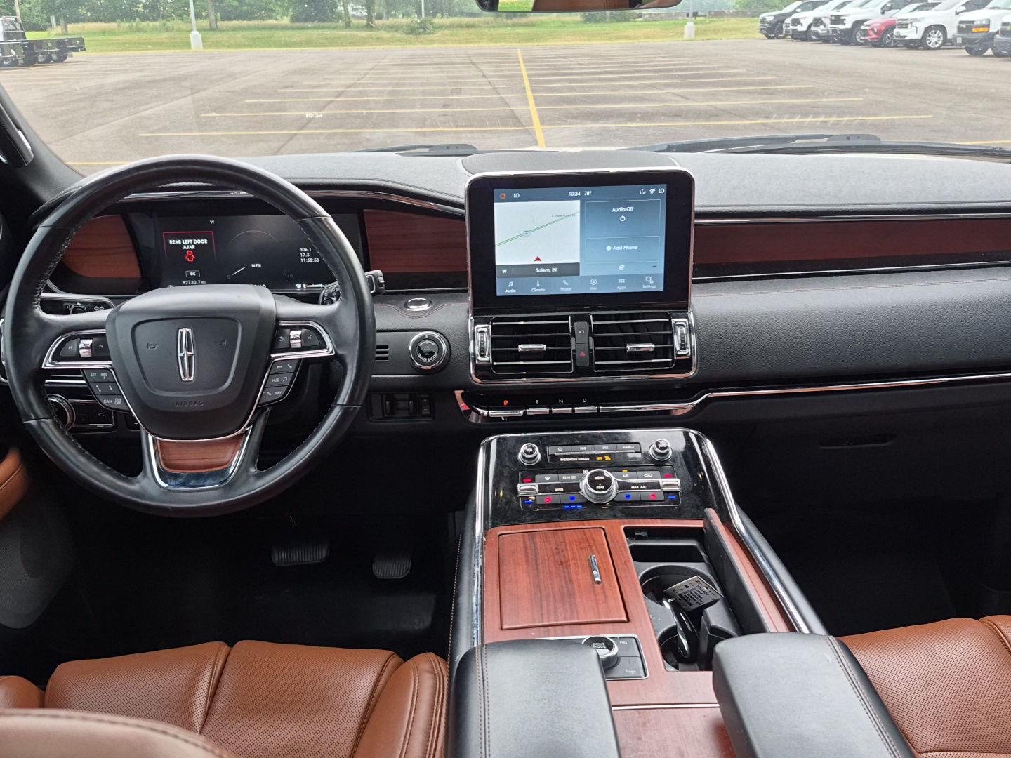 Used 2020 Pristine White Lincoln Reserve image 10