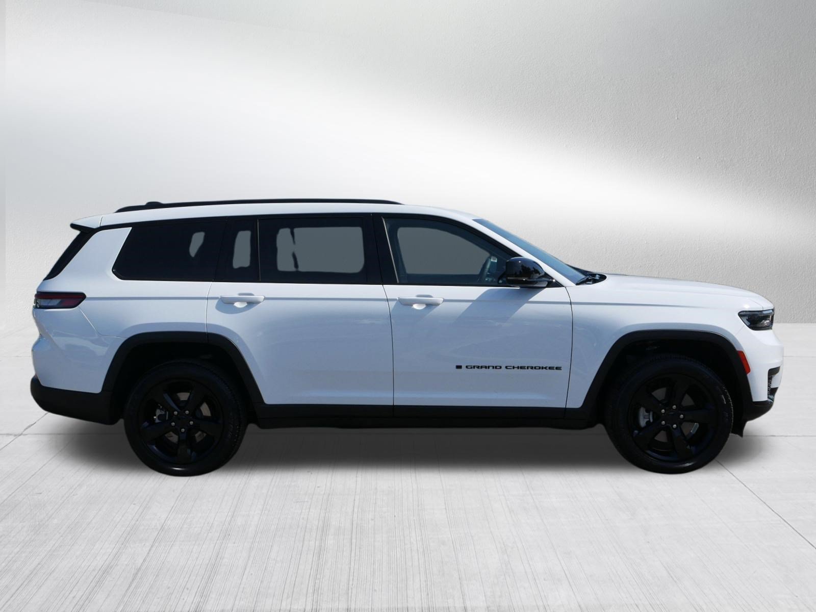 Used 2025 Bright White Clearcoat Jeep Altitude X image 8