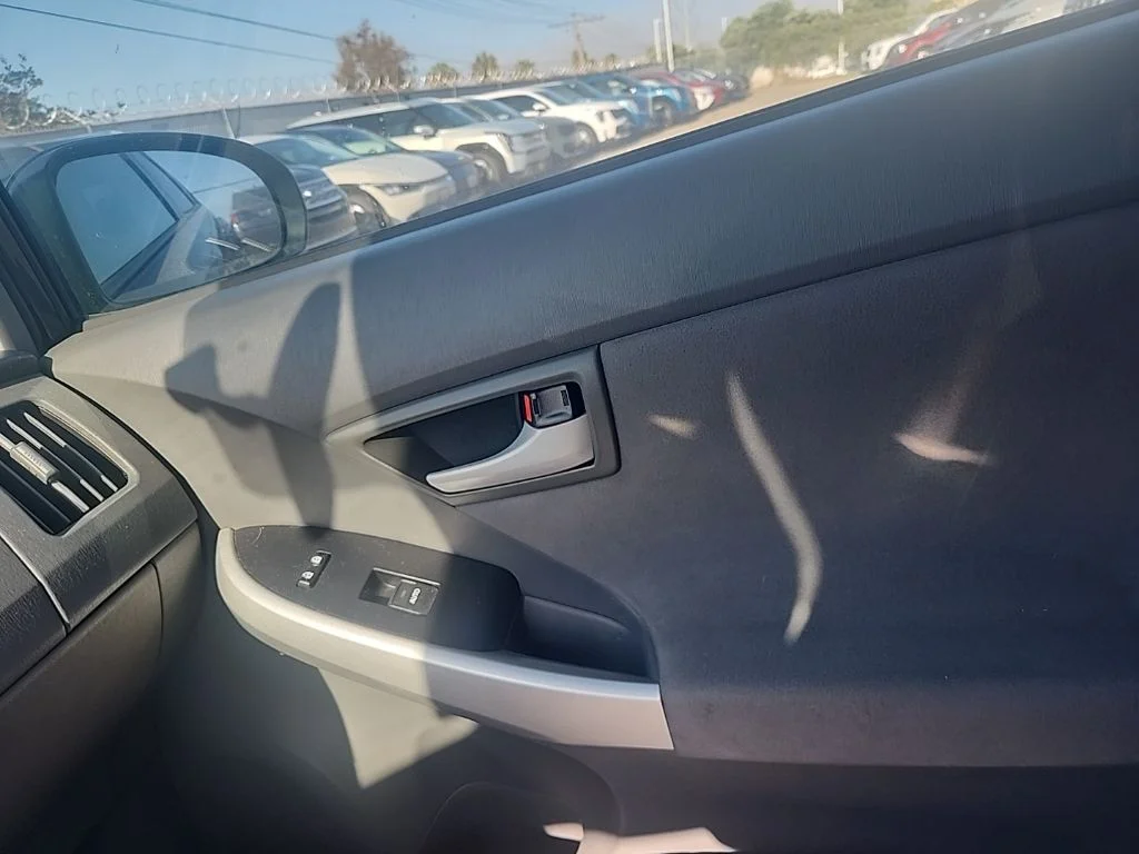 Used 2010 Black Toyota II image 26
